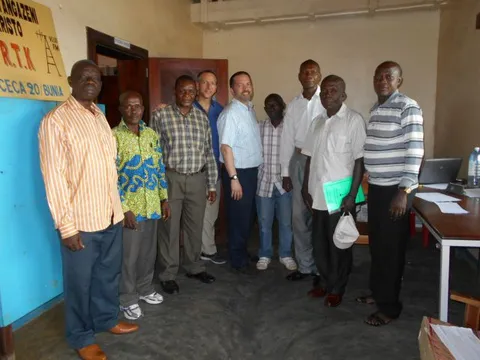 L'équipe de l'enregistrement film-Jesus bali avec les techniciens